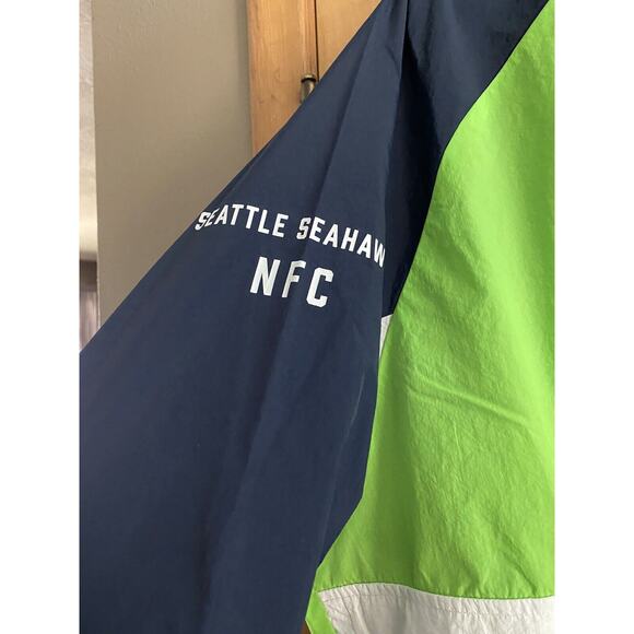 NWT NFL Men's XXL Seattle Seahawks 1/4 Zip Nylon Track Jacket Team - Picture 3 of 11